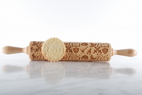 beech rolling pin for gingerbread with deep engraving