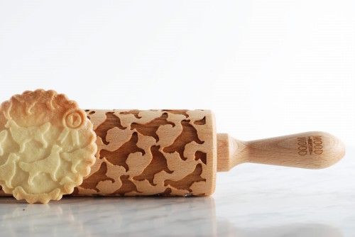 Rolling pin with rettriver dog