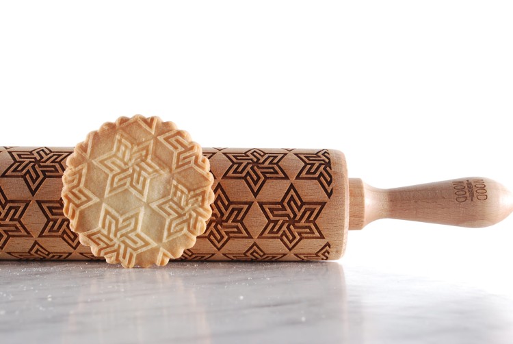 engraved wooden rolling pin stars pattern