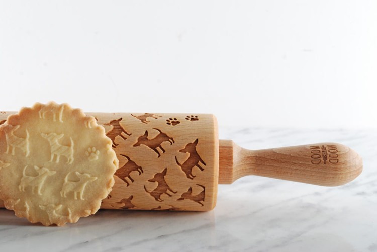 beech rolling pin deep engraving chihuahua for cookies