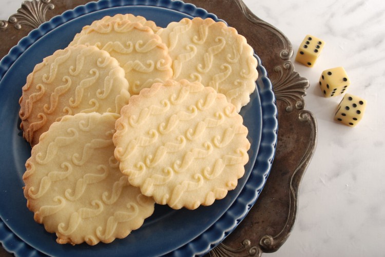 mustache embossing rolling pin for gingerbread and cookies