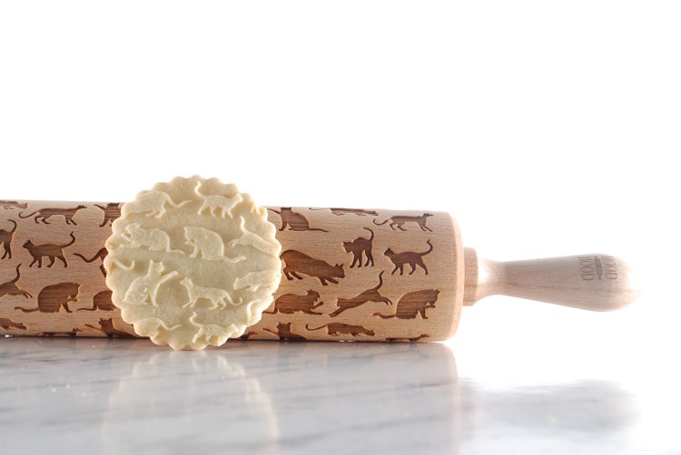 engraved wooden rolling pin cats beech motif Mood For Wood