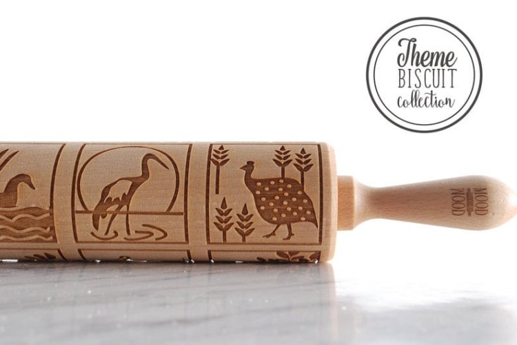 engraved wooden rolling pin birds motif for cookies