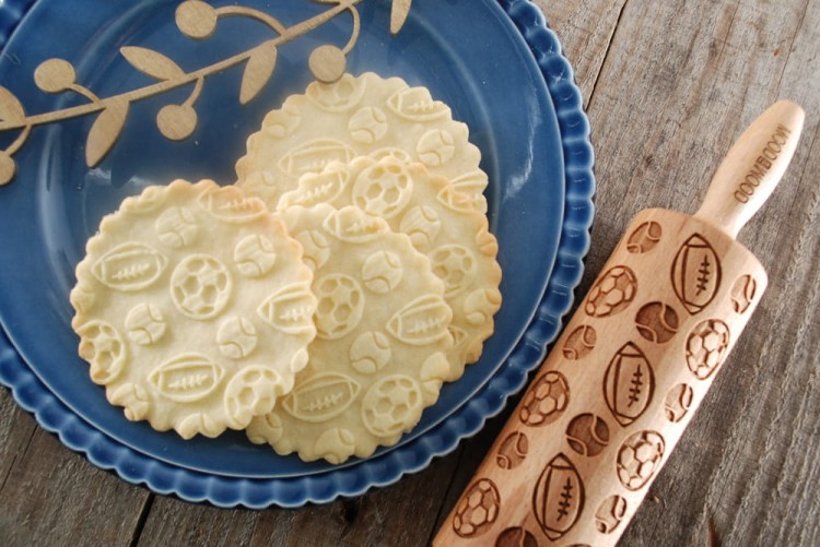 Mini embossed rolling pin for sportsmen
