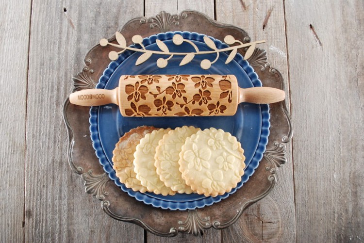 Mini wooden rolling pin with orchids
