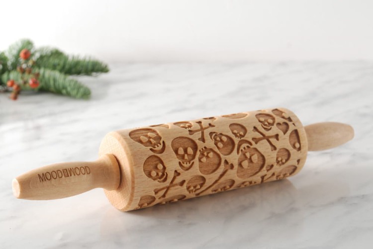 Mini wooden laser engraved rolling pin in skulls design - from Mood for Wood
