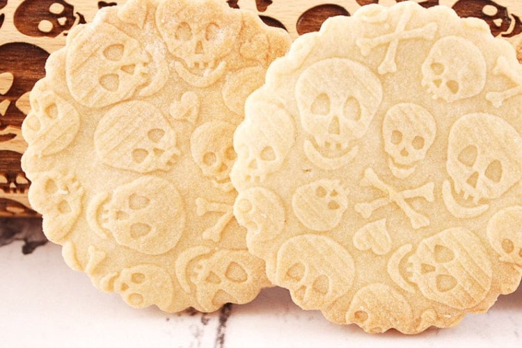 Biscuits with embossed surface