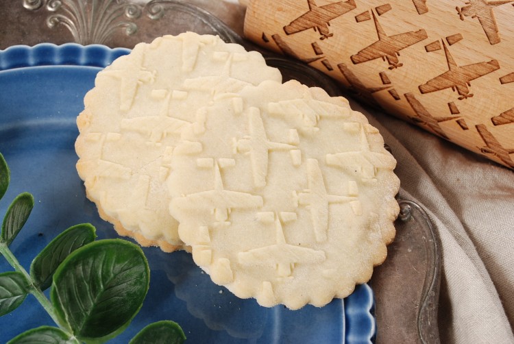 aviation themed rolling pin gift for pilot