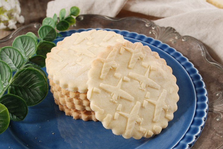 clear airplane pattern on cookies after one pass