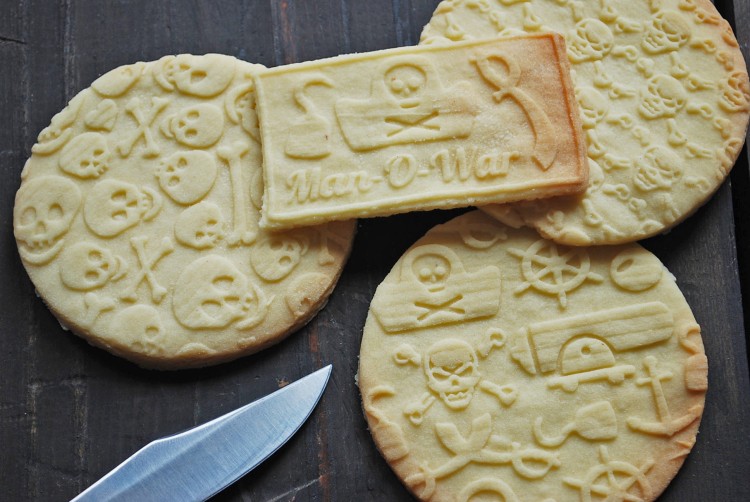 Kruche ciasteczka z motywem pirackim