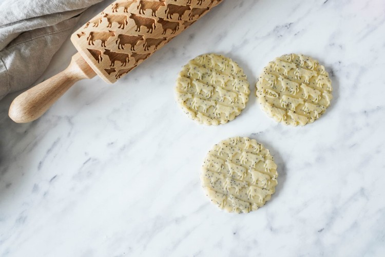 Holiday cookie roller — farm animals design