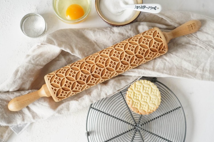 deep engraving wooden rolling pin for cookies
