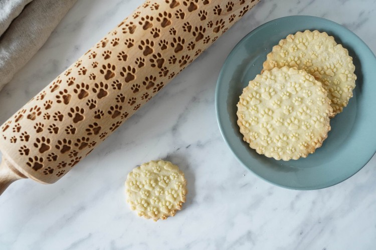Beechwood embossed roller paws Christmas cookies