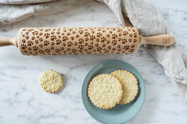 Fondant embossing rolling pin raised paw pattern
