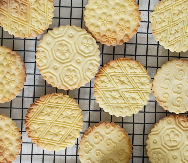 eco wooden rolling pin for christmas cookies Mood for Wood