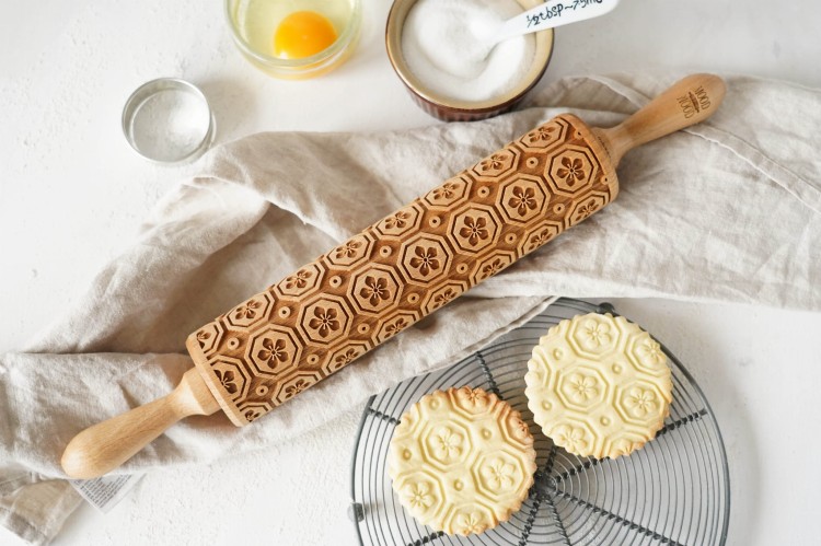 decorative turtle pattern rolling pin for baking