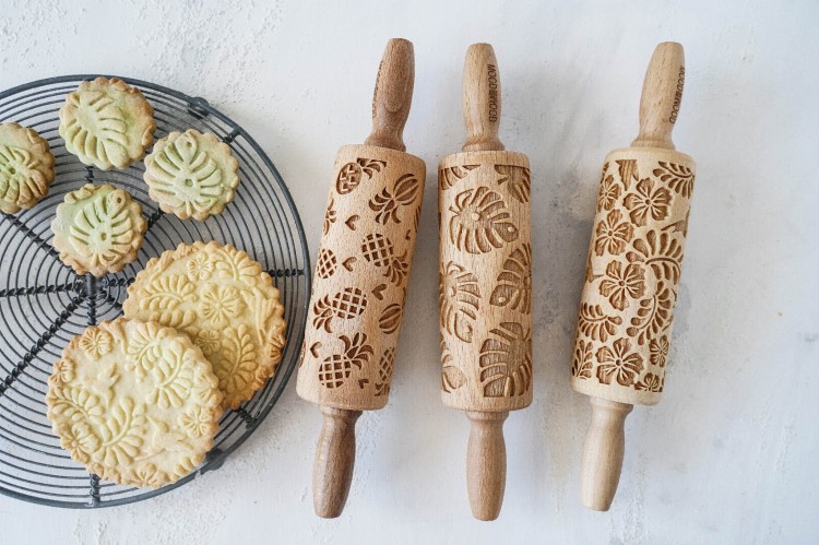 Set of three mini rolling pins for cookies - monstera from Mood for Wood