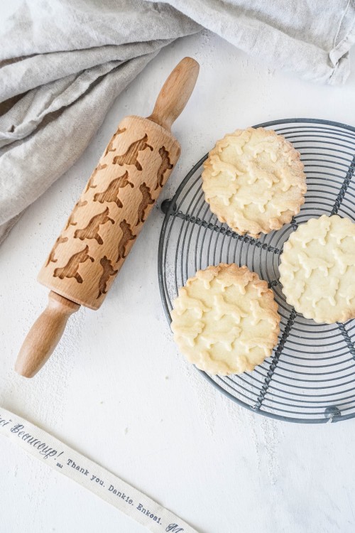 Mini embossing rolling pin with cavalier dogs