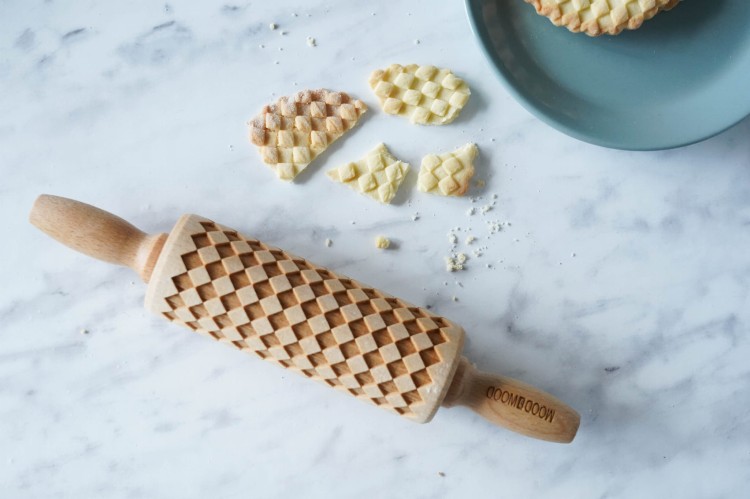Mini rolling pin with circus design