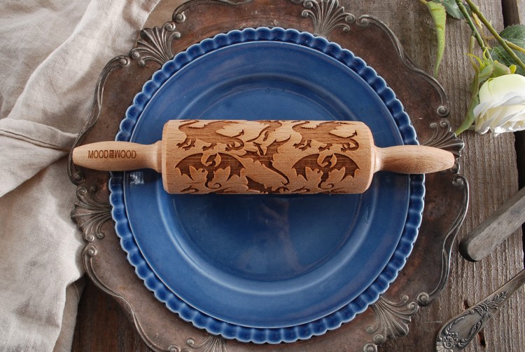 Mini wałek grawerowany w smoki