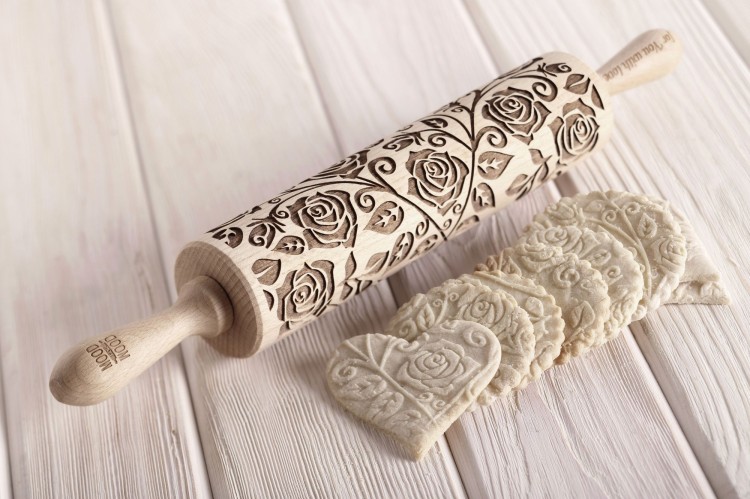 wooden rolling pin deep engraving roses made by Mood for Wood