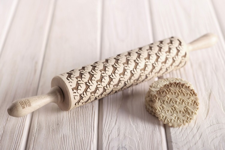 beechwood rolling pin with horse patterns Mood for wood