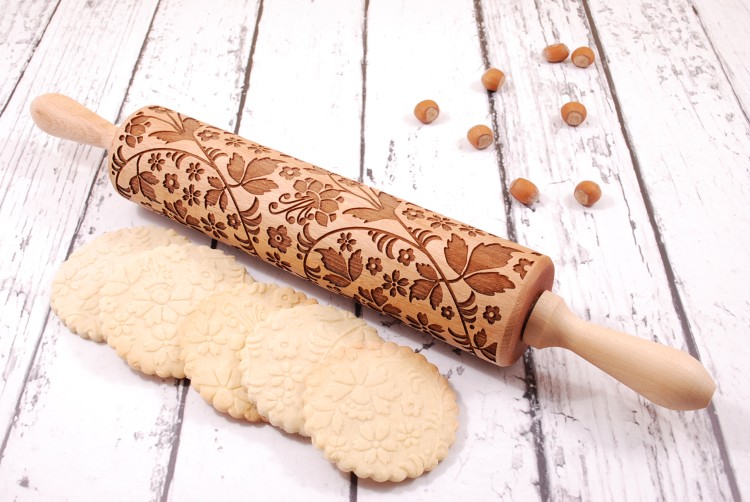 deep engraving beechwood rolling pin