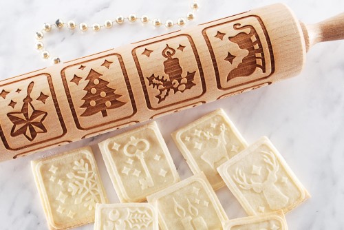 engraved wooden rolling pin winter motif on cookies Mood for Wood