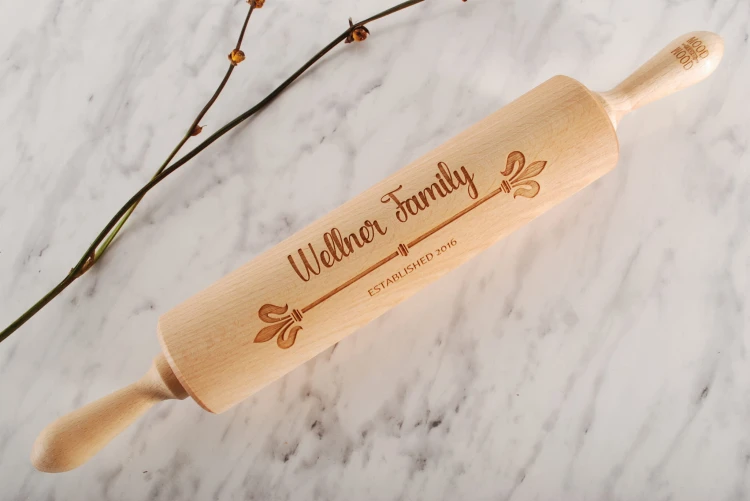 Decorative anniversary gift from Mood for Wood