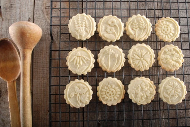 decorated cookies floral relief holiday baking