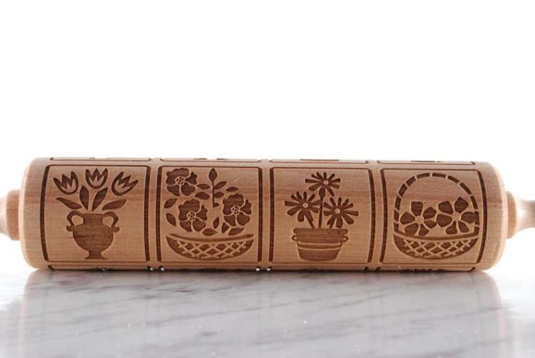 Fondant embossing rolling pin floral motif