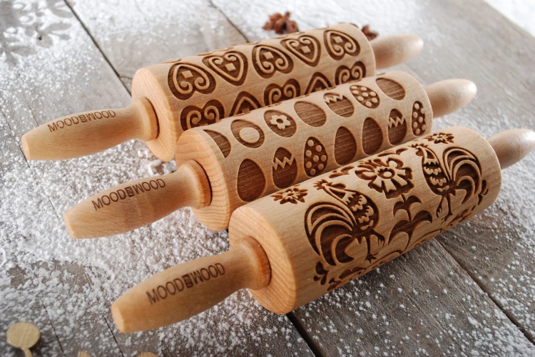 Set of 3 mini rolling pins for Easter cookies