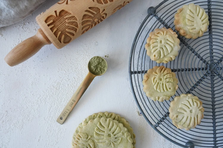 Wooden MINI rolling pin with monstera leaves