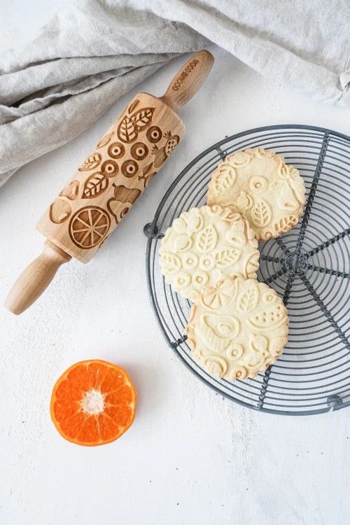 Mini rolling pin with fruit design