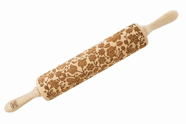 folk engraved rolling pin Easter cookies