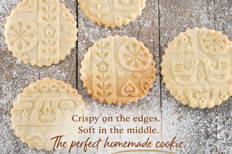 Embossed cookies made with our Scandinavian rolling pin – real baking results.