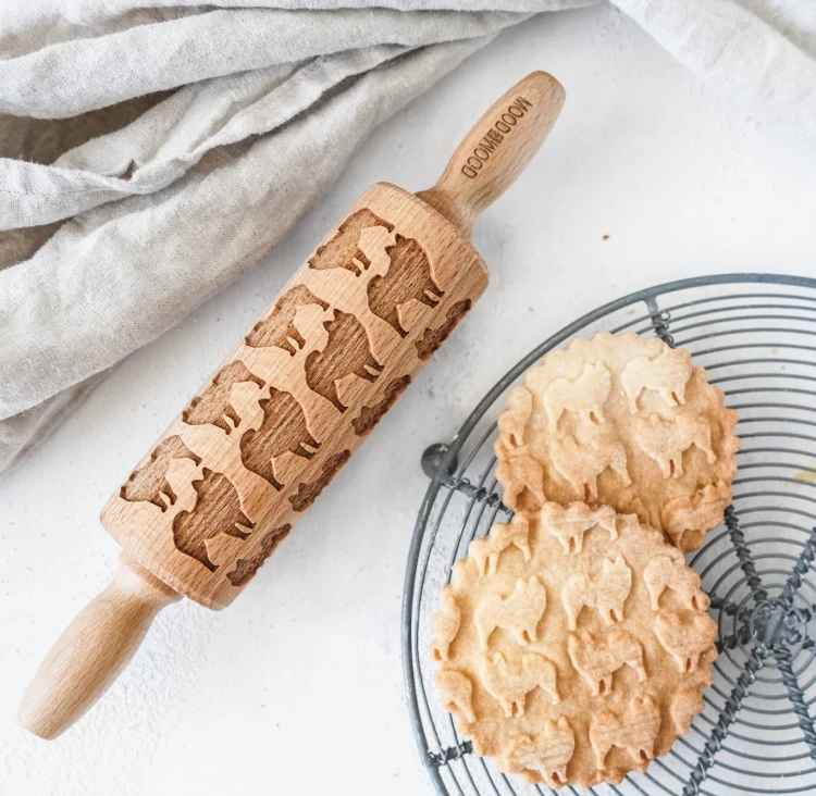Mini rolling pin with Pomernian dog - from Mood for Wood