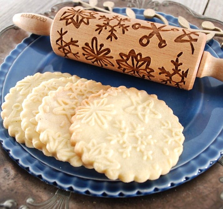Mini rolling pin made of beech wood with Christmas design