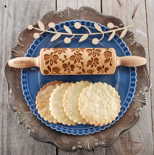 Mini wooden rolling pin with orchids