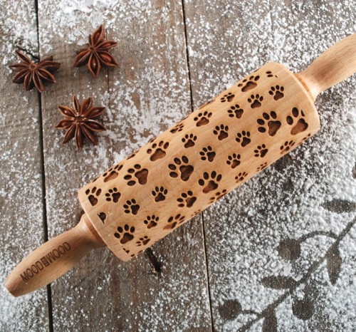Mini rolling pin engraved in dogs' paws