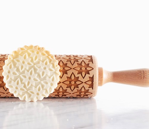 grawerowany wałek bukowy róża wiatrów i kwiaty do ciastek Mood for Wood